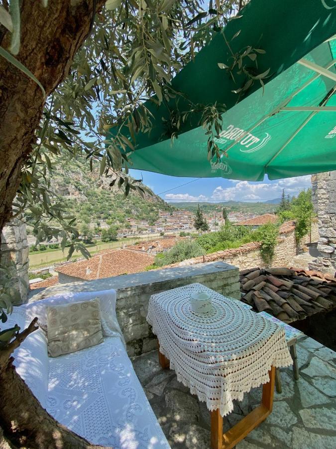 Teo'S Guest House Берат Экстерьер фото
