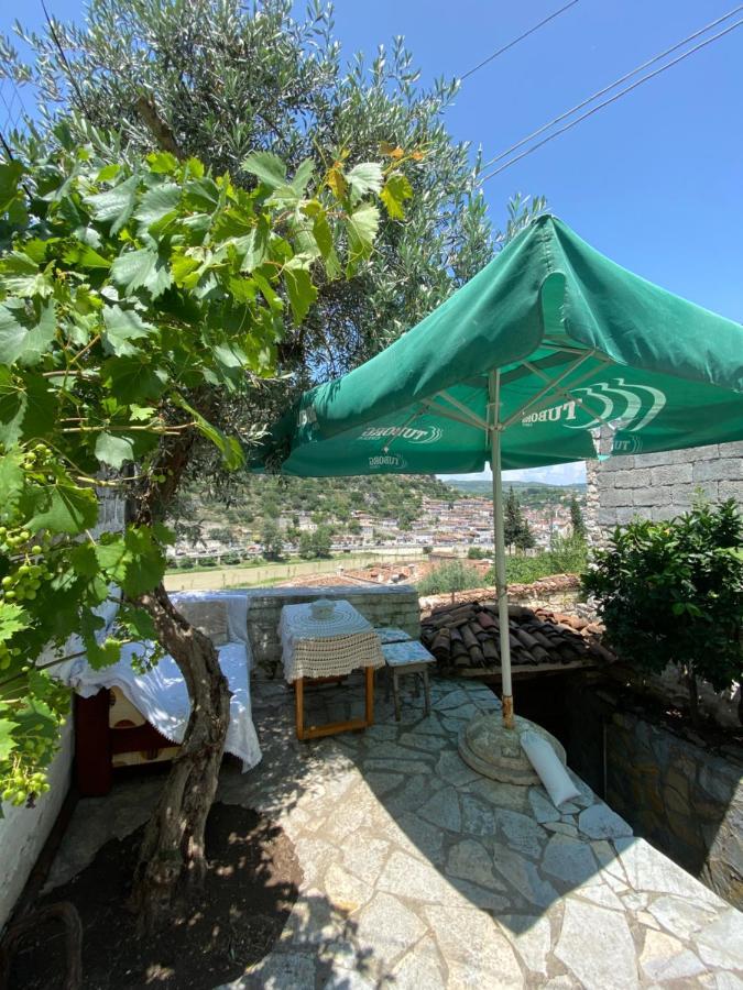 Teo'S Guest House Берат Экстерьер фото