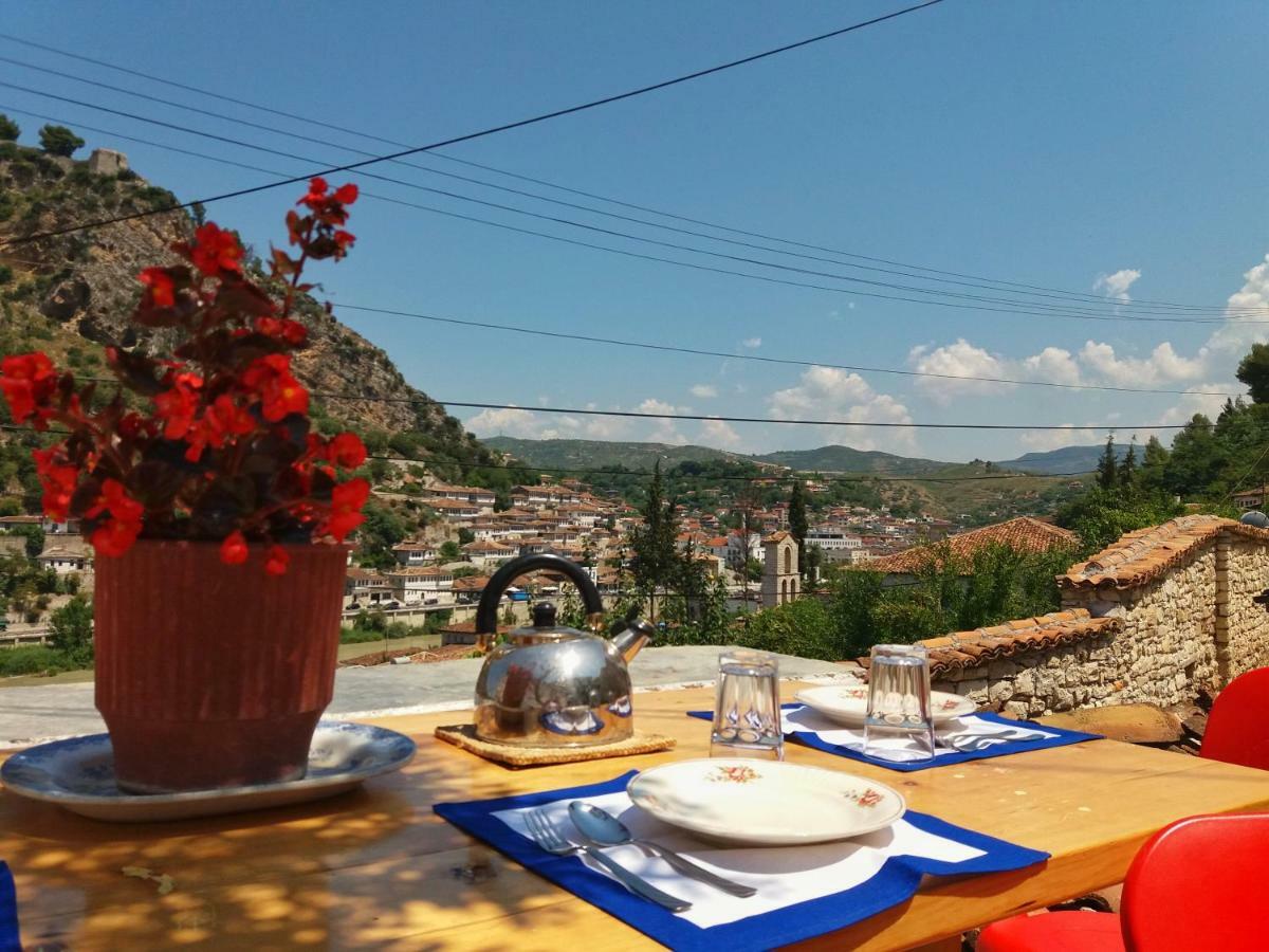 Teo'S Guest House Берат Экстерьер фото