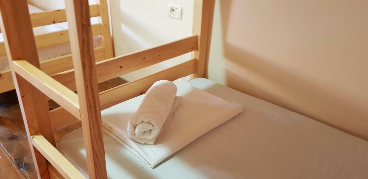 Teo'S Guest House Берат Экстерьер фото